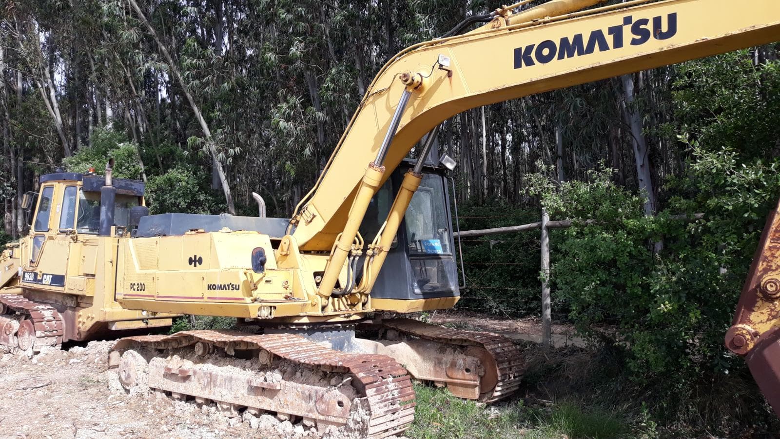 Escavadora KOMATSU