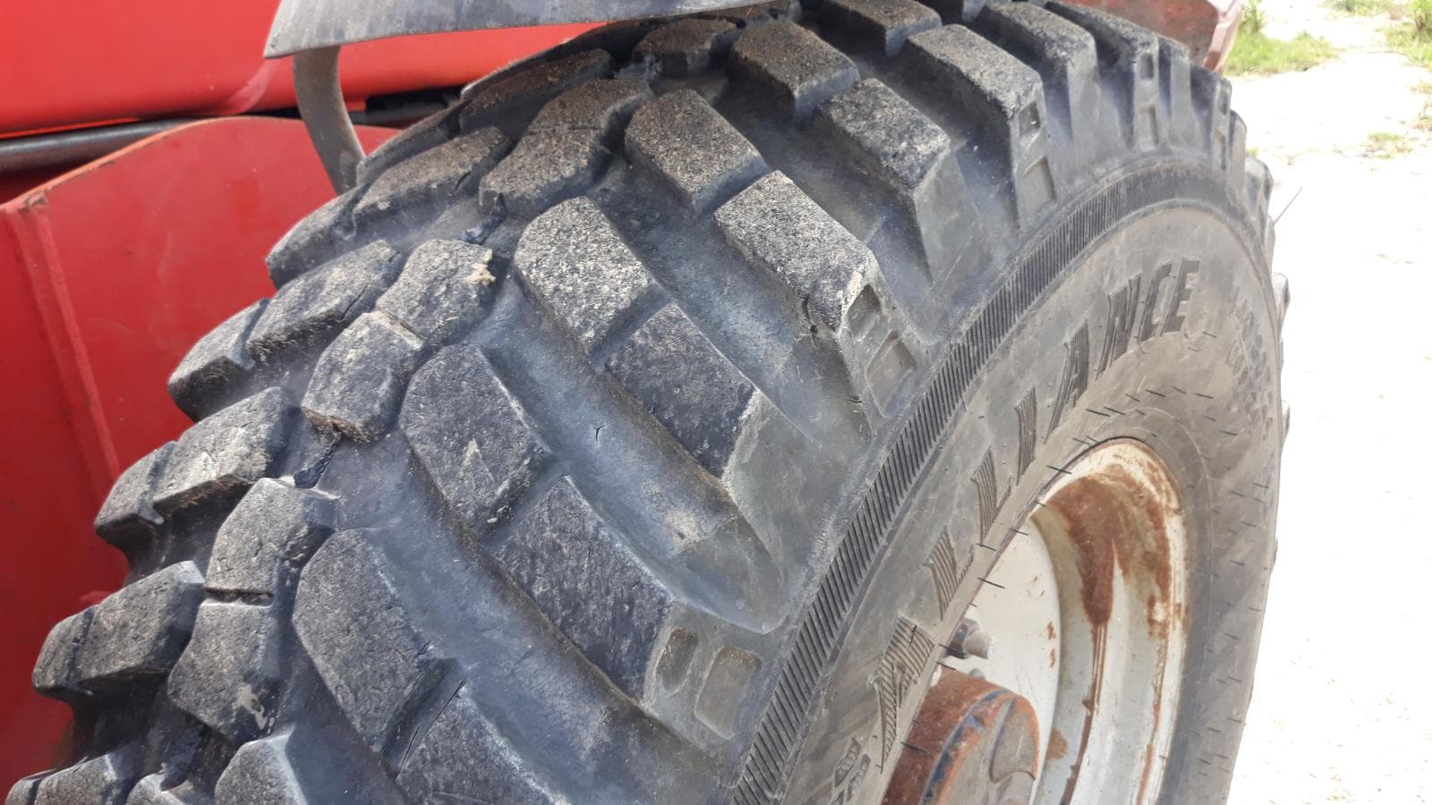 Multicarregador MANITOU — imagem 6