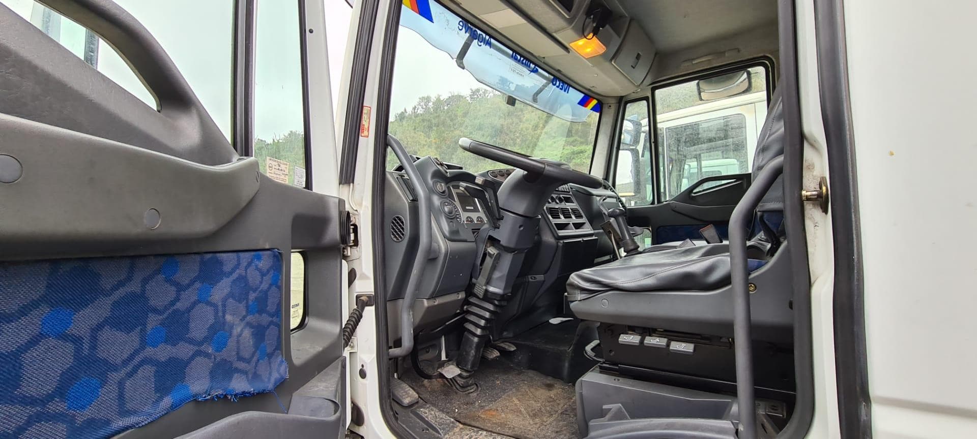 Iveco Eurocargo ML120 com Contentor Basculante 6/9 — imagen 7