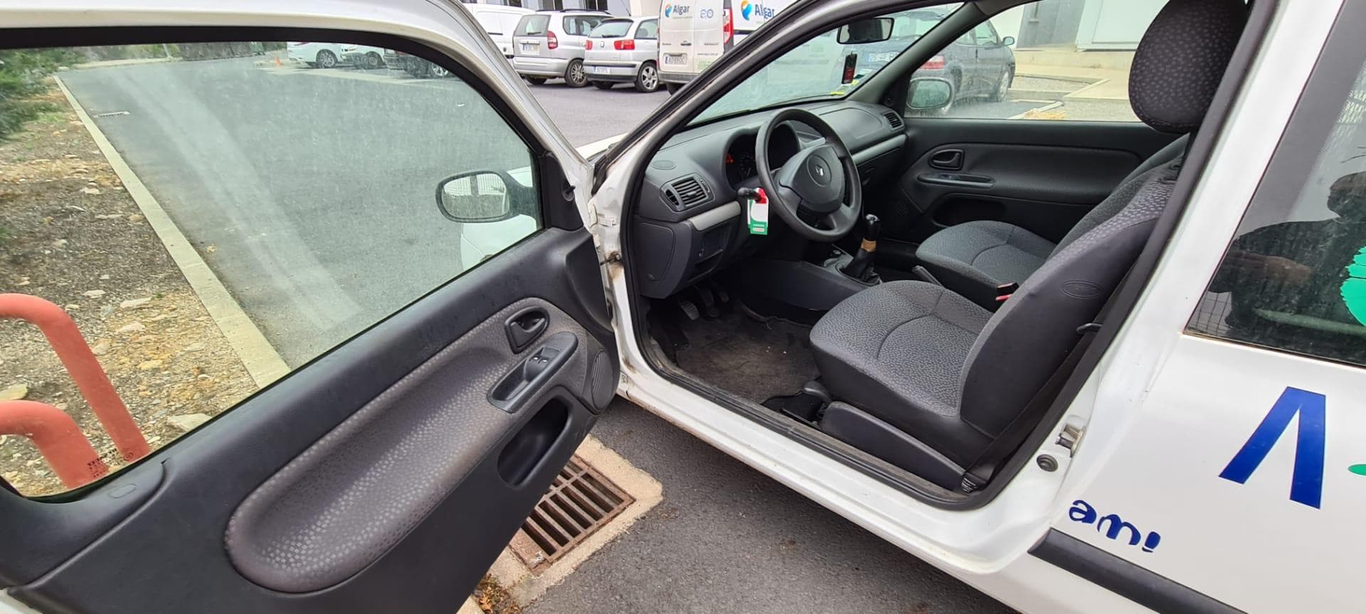 Renault Clio — image 4