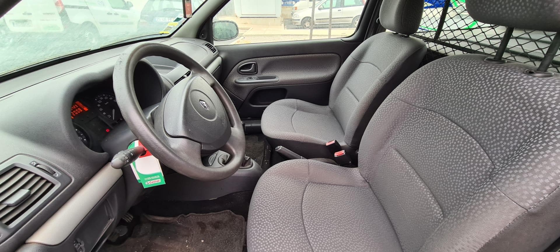 Renault Clio — image 5
