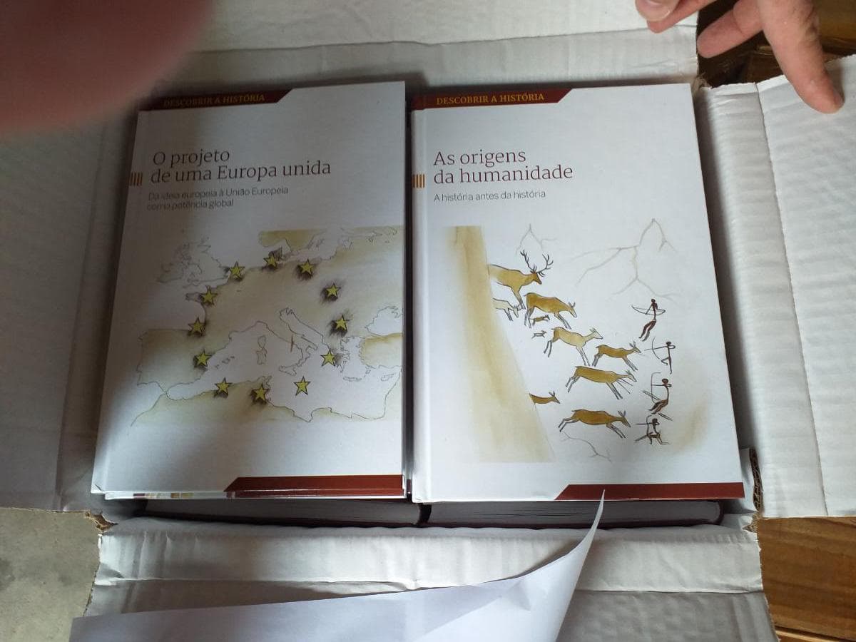 Livros, enciclopédias e outros — image 6