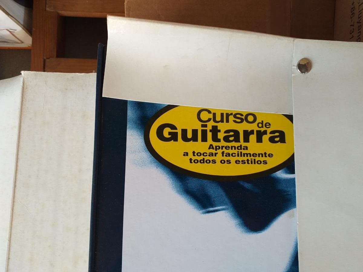 Livros, enciclopédias e outros — image 19