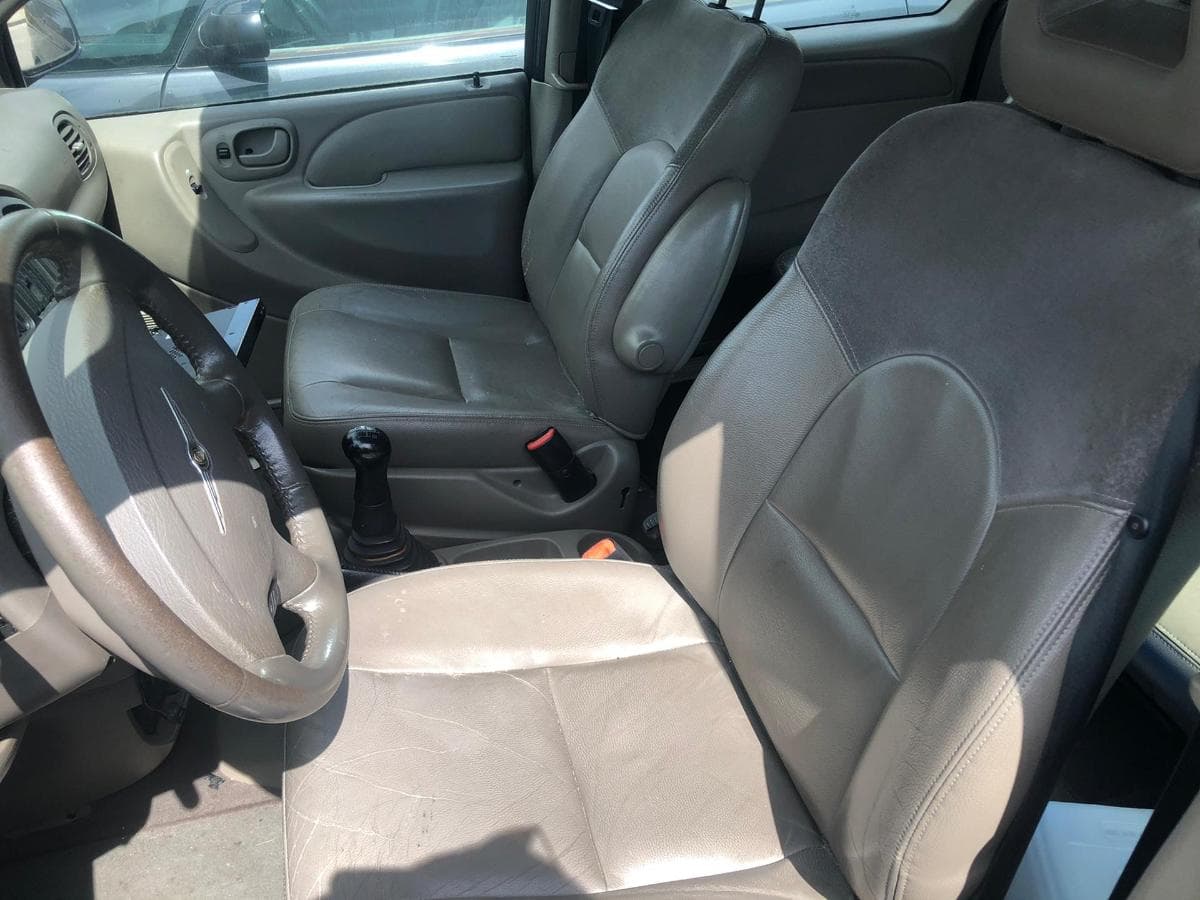 Chrysler Grand Voyager — imagen 5
