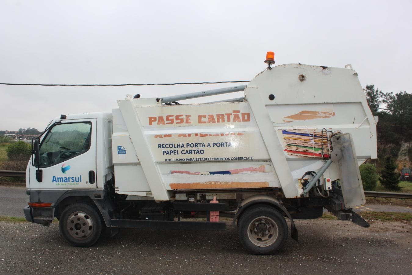 Mitsubishi Canter FE — imagen 1