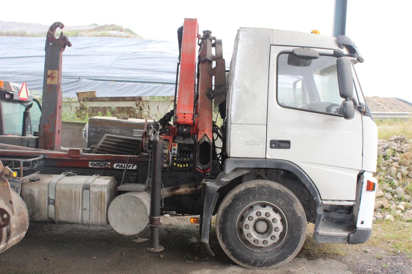VOLVO FM9 — image 2
