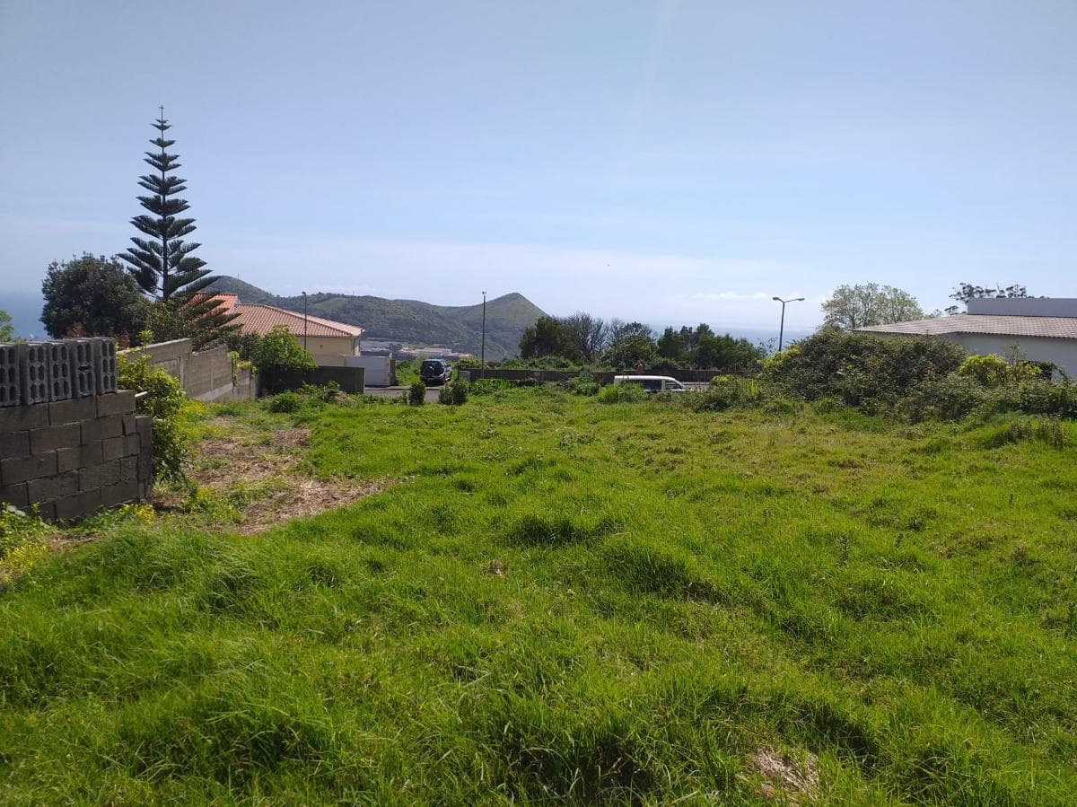 Lote para Construção · Angra do Heroismo