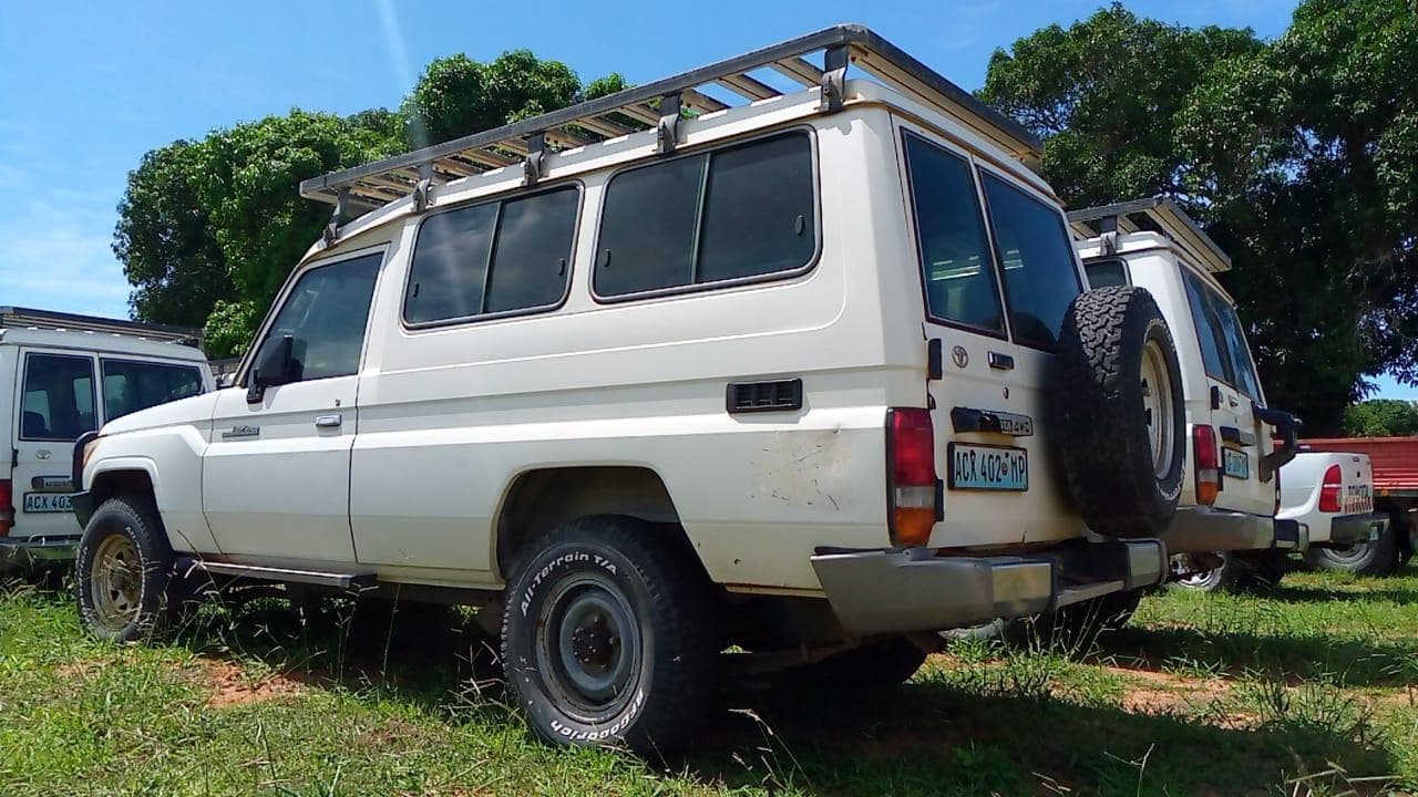 Totyota LandCruiser · — imagen 2