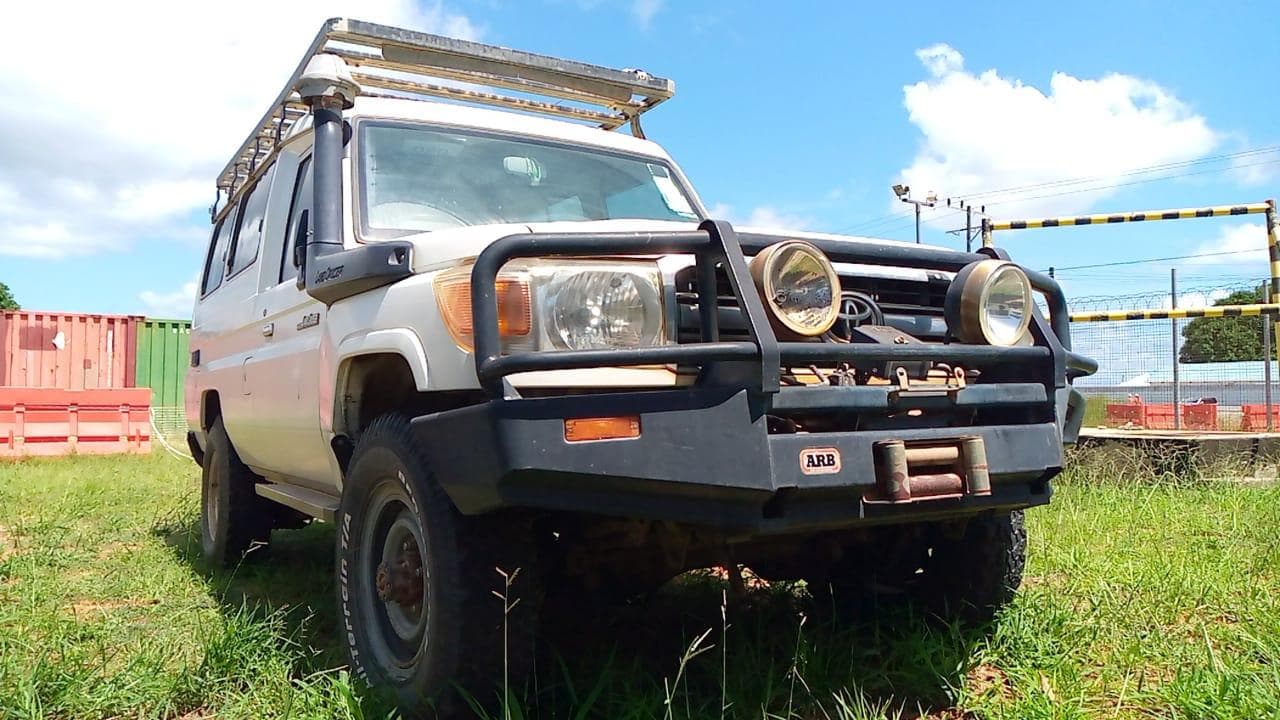 Totyota LandCruiser ·
