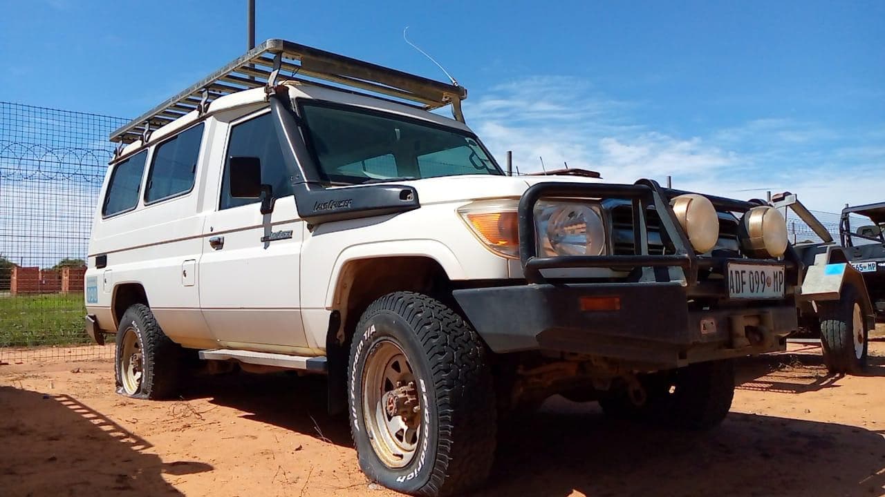 Toyota Landcruiser · — imagem 9