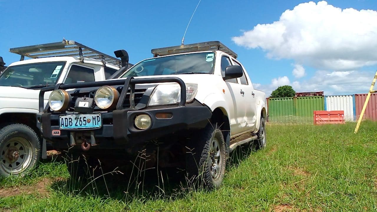 Toyota Hilux · — image 4