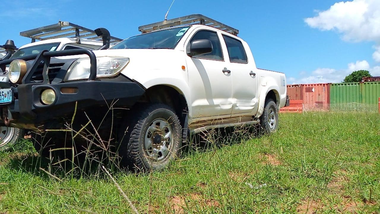 Toyota Hilux ·