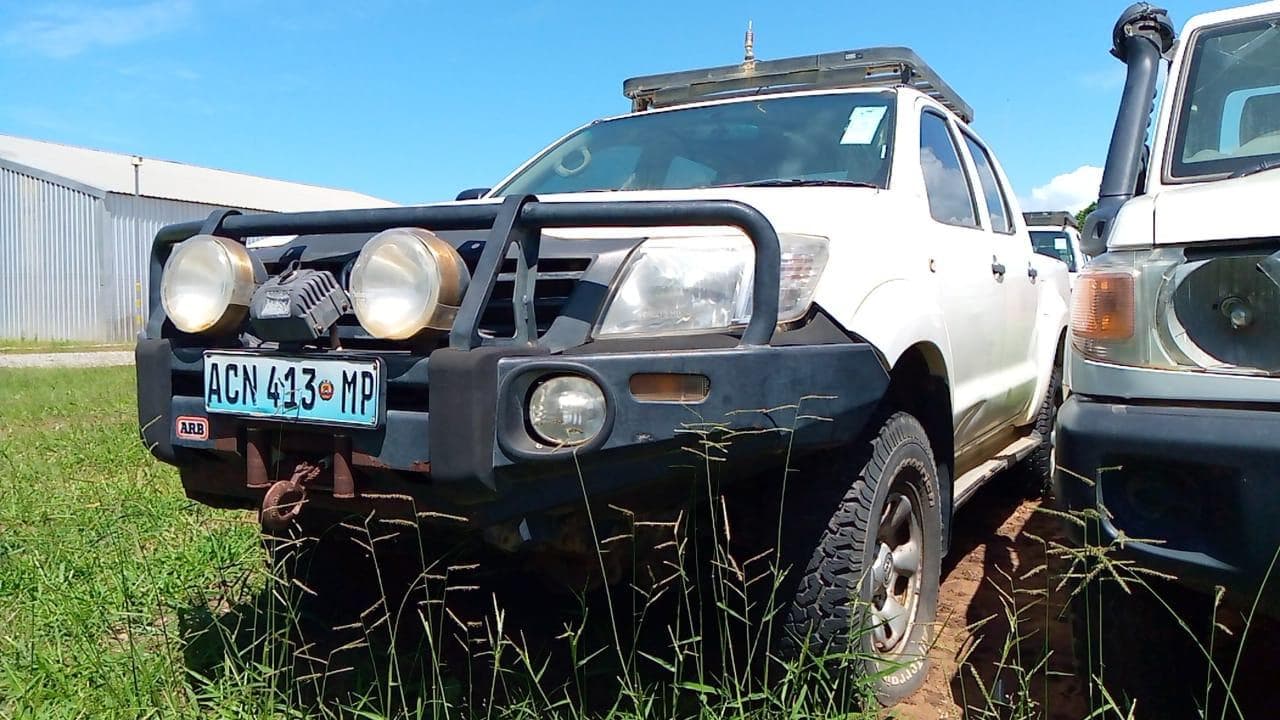 Toyota Hilux ·