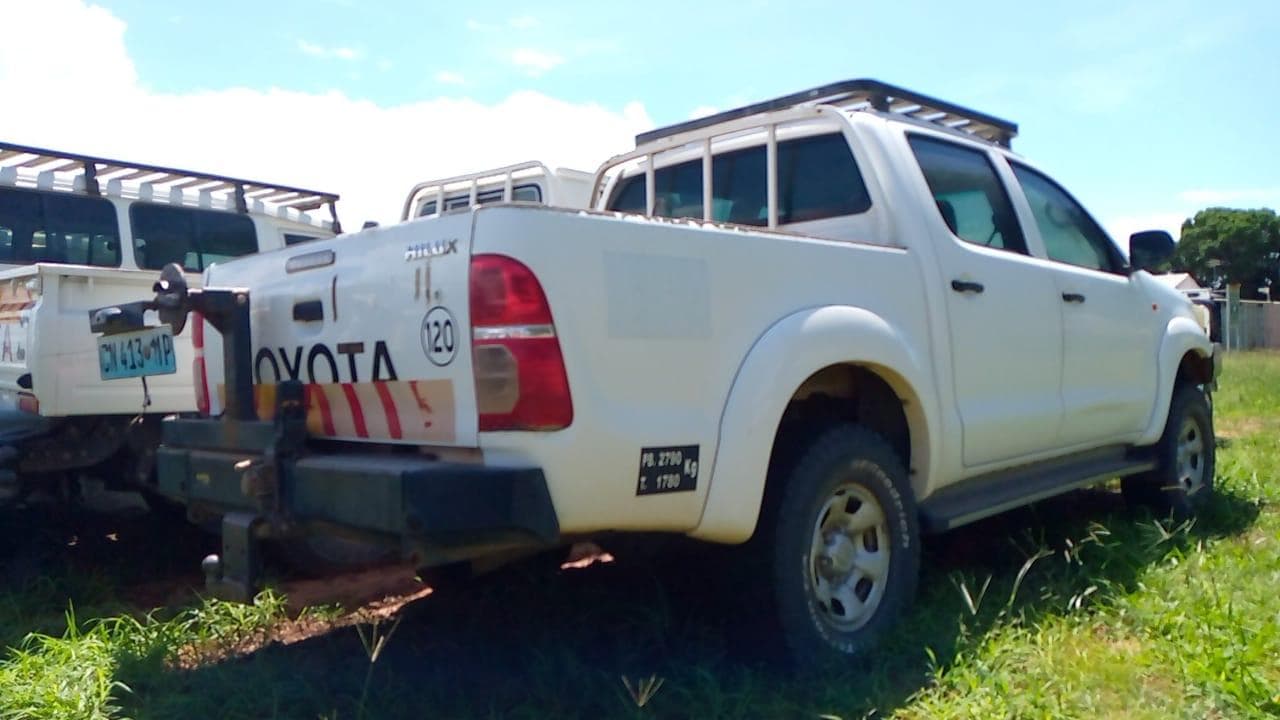 Toyota Hilux · — image 4