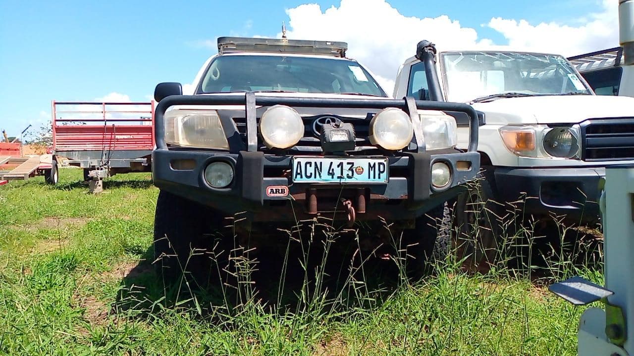 Toyota Hilux · — image 11