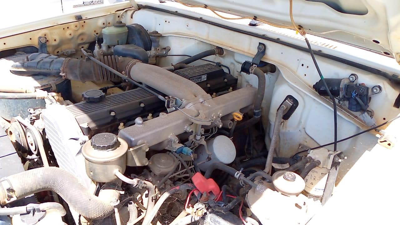 Toyota Landcruiser · — image 12