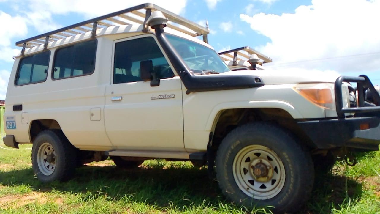 Toyota Landcruiser · — image 14