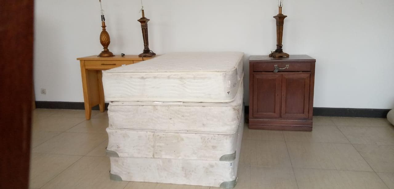 Household furniture · — image 2