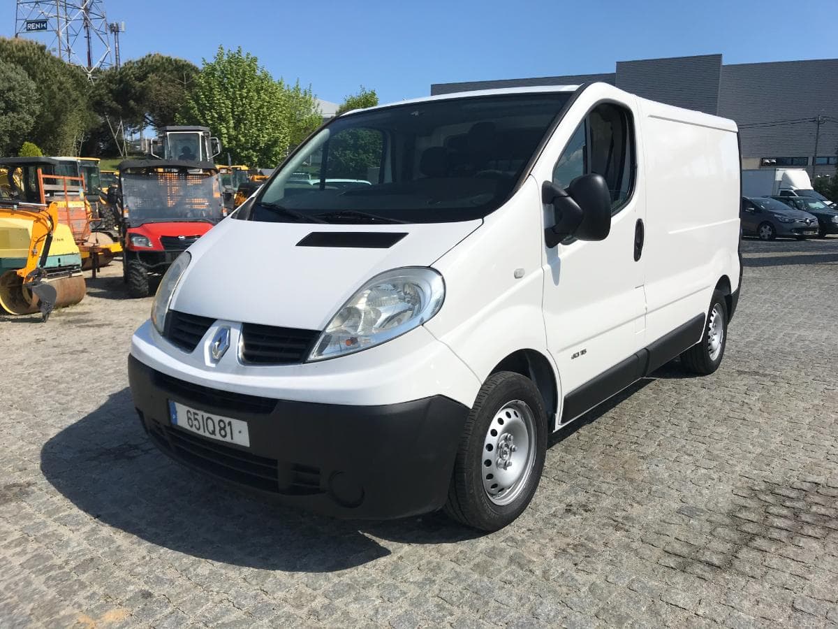 Renault Trafic 2.0 DCI · 3 Lugares · Ano 2010 — imagen 3