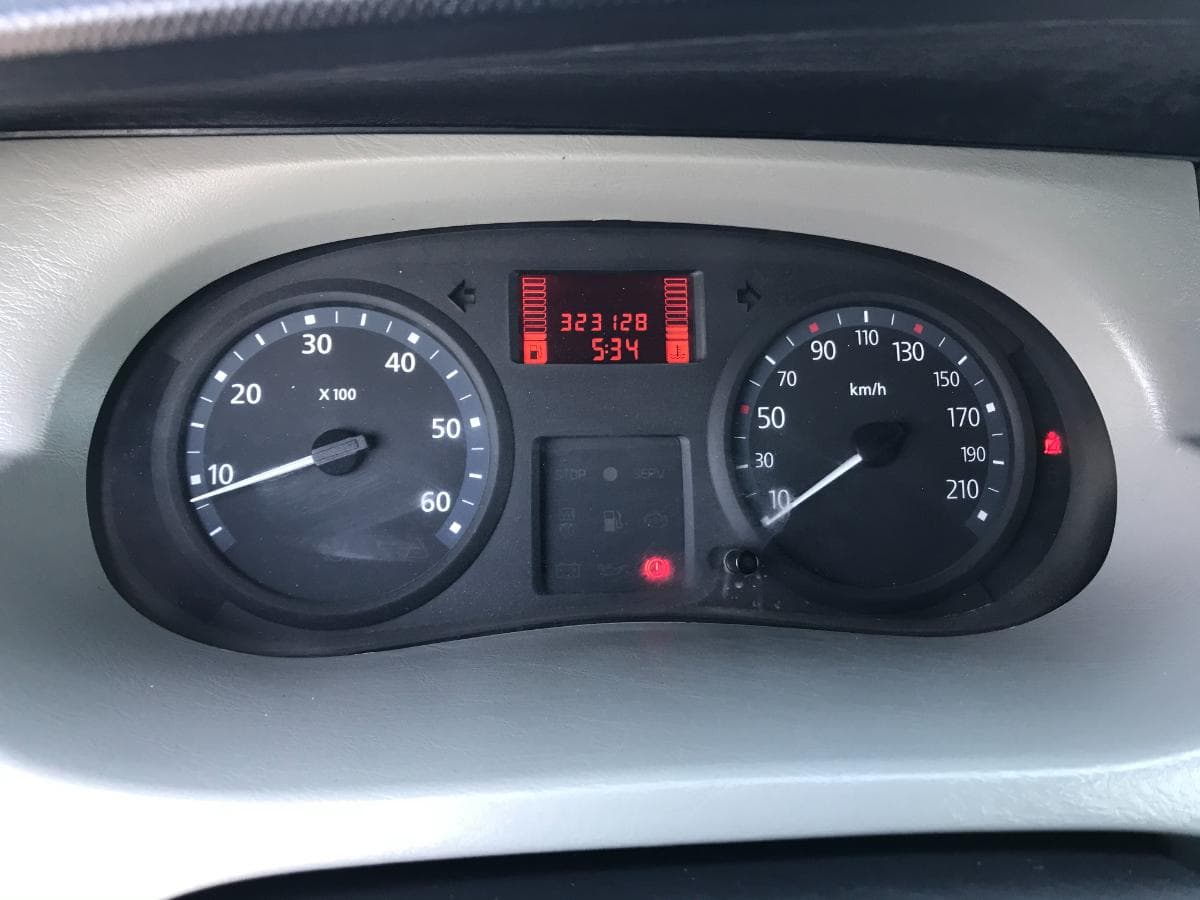 Renault Trafic 2.0 DCI · 3 Lugares · Ano 2010 — imagen 14