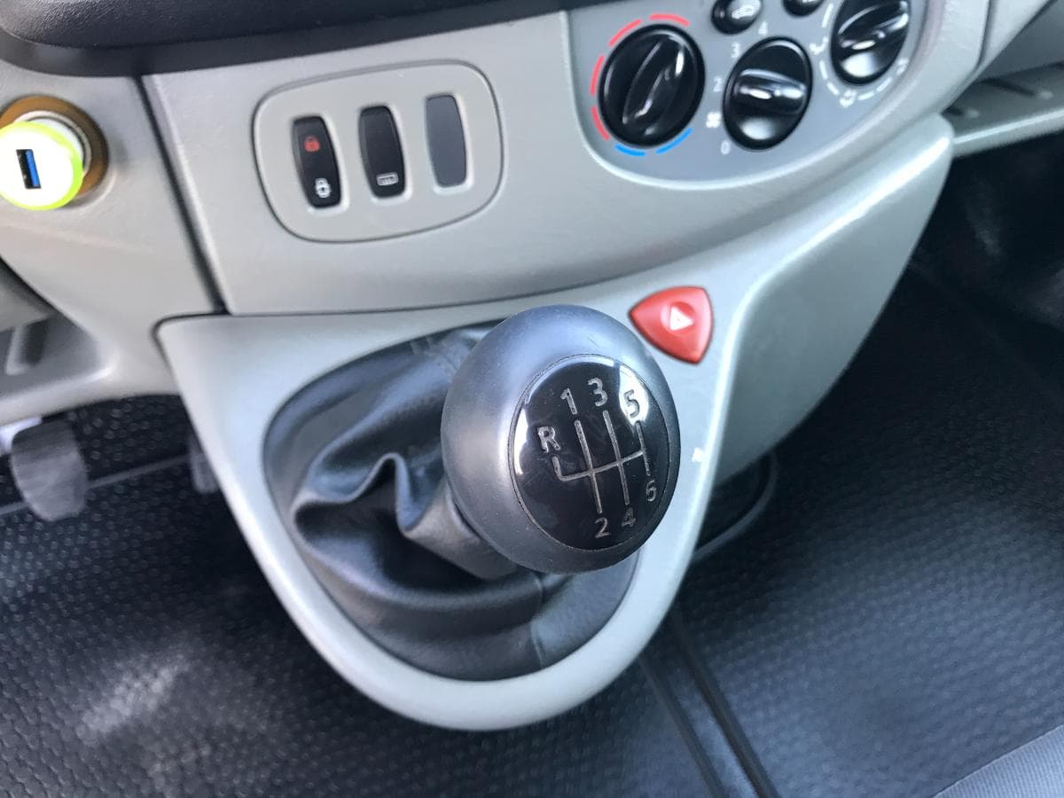 Renault Trafic 2.0 DCI · 3 Lugares · Ano 2010 — imagen 16