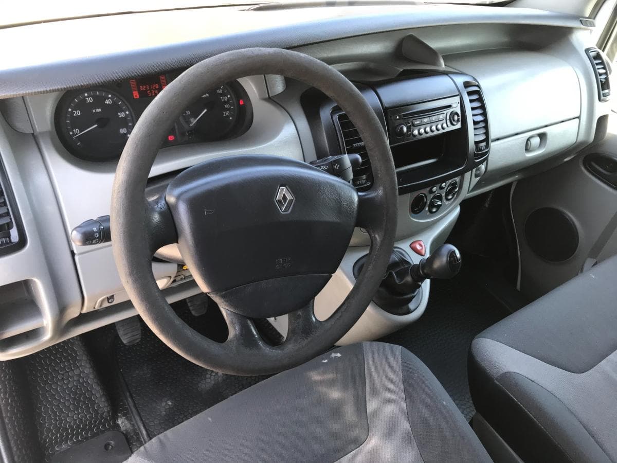 Renault Trafic 2.0 DCI · 3 Lugares · Ano 2010 — imagen 21