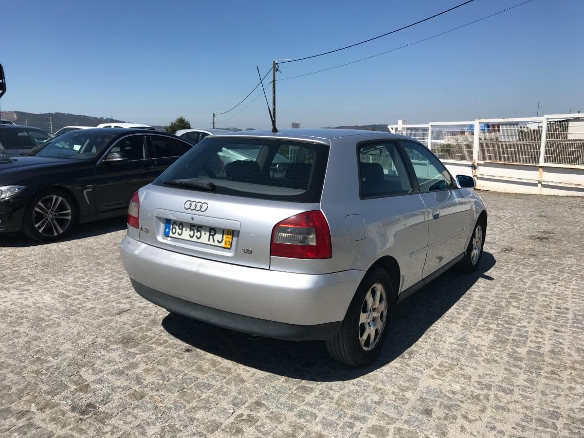 Audi A3 1.9 TDI · Ano 2001 — imagem 6