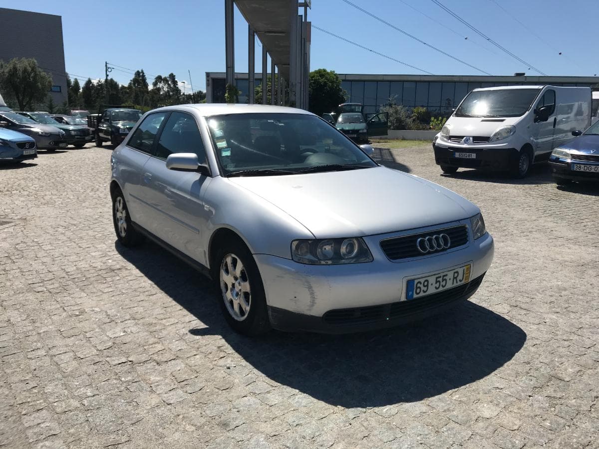 Audi A3 1.9 TDI · Ano 2001 — imagem 1