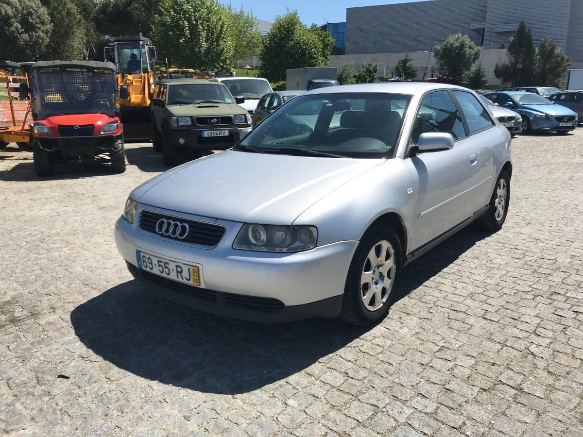Audi A3 1.9 TDI · Ano 2001 — imagem 3