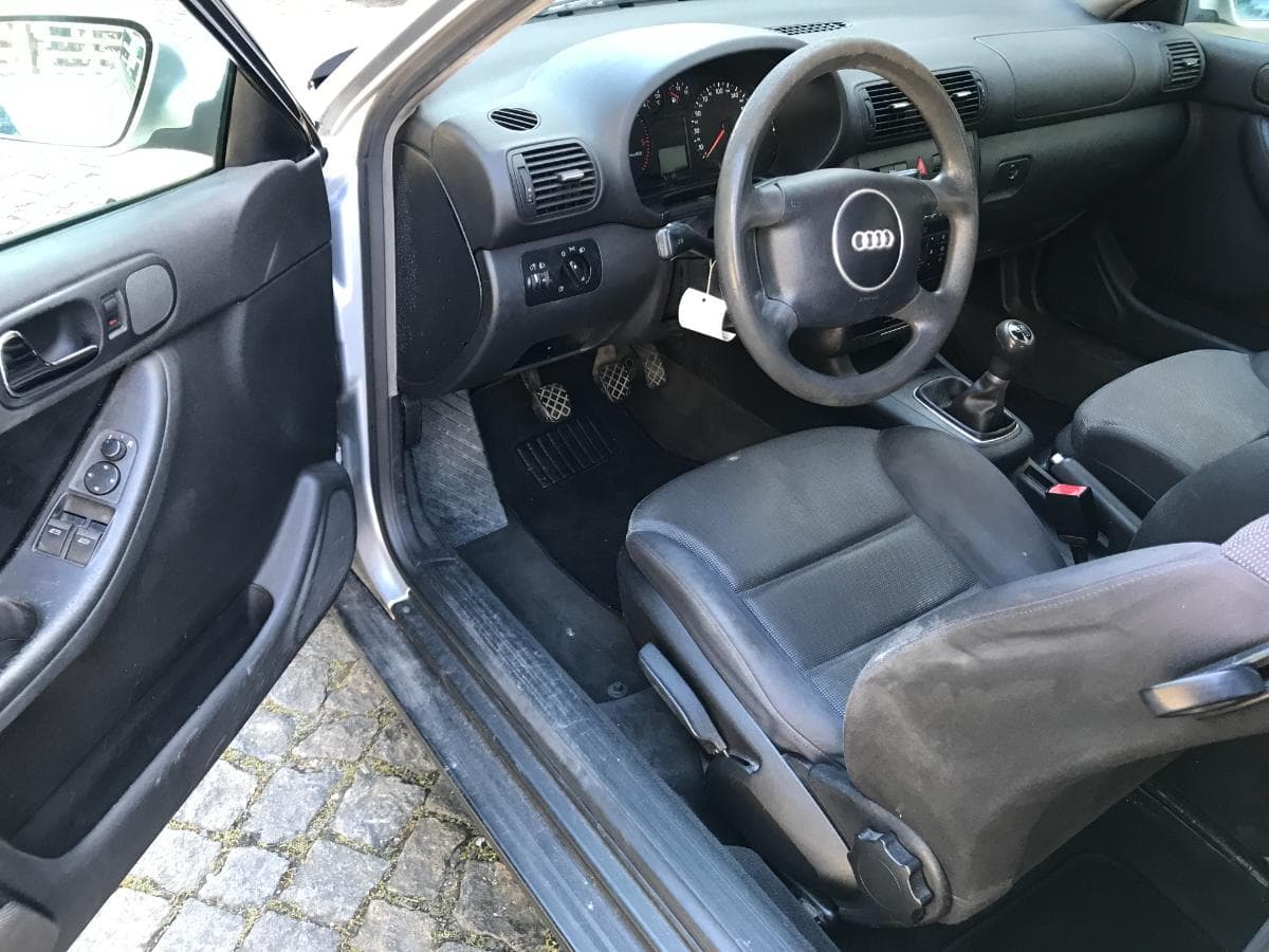 Audi A3 1.9 TDI · Ano 2001 — imagem 16