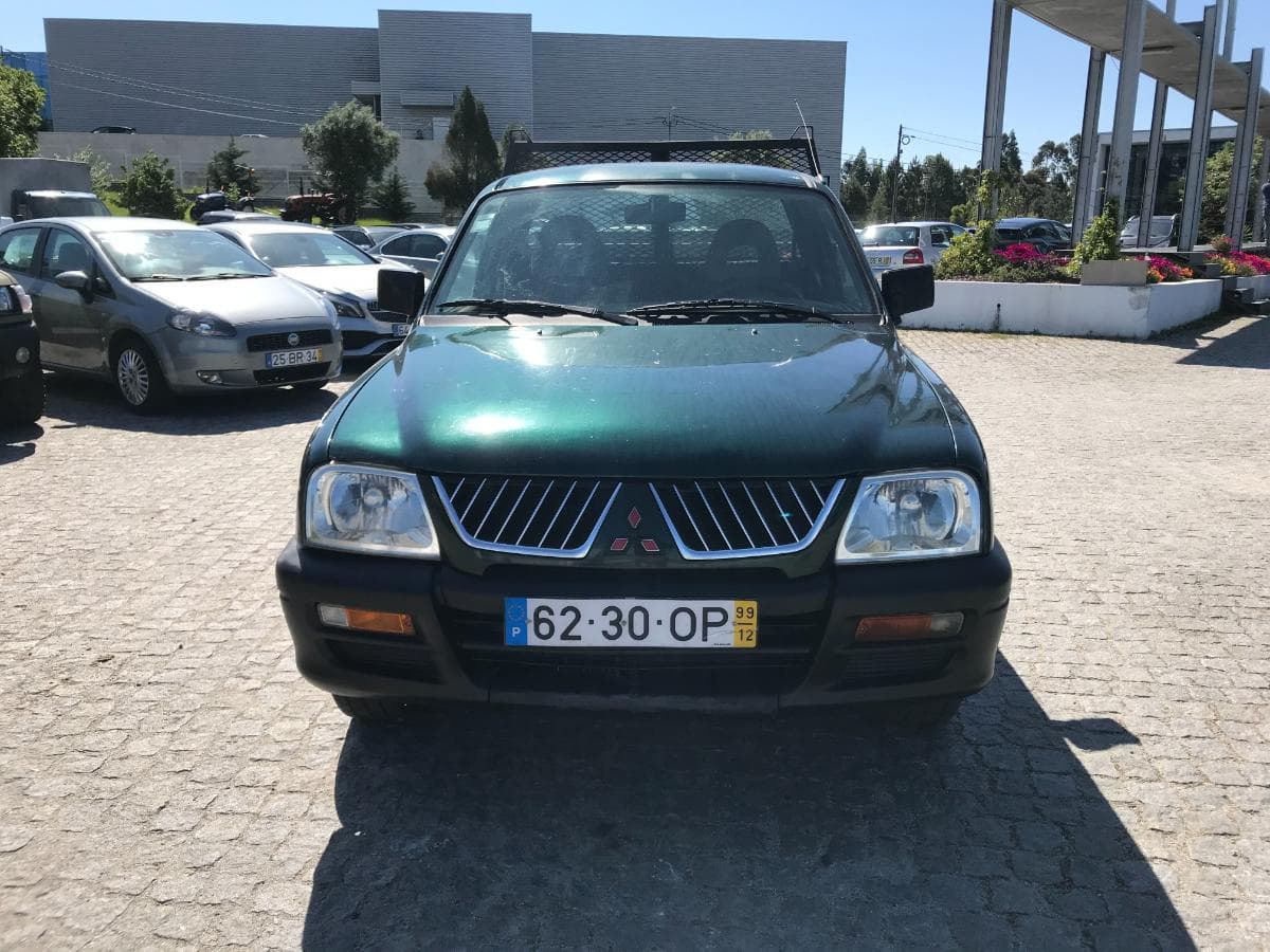 Mitsubishi L200 2.5 TD · Ano 1999 — imagem 2