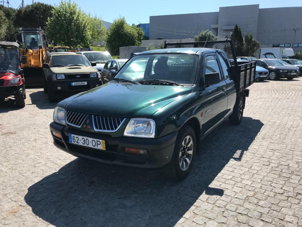 Mitsubishi L200 2.5 TD · Ano 1999 — imagem 3