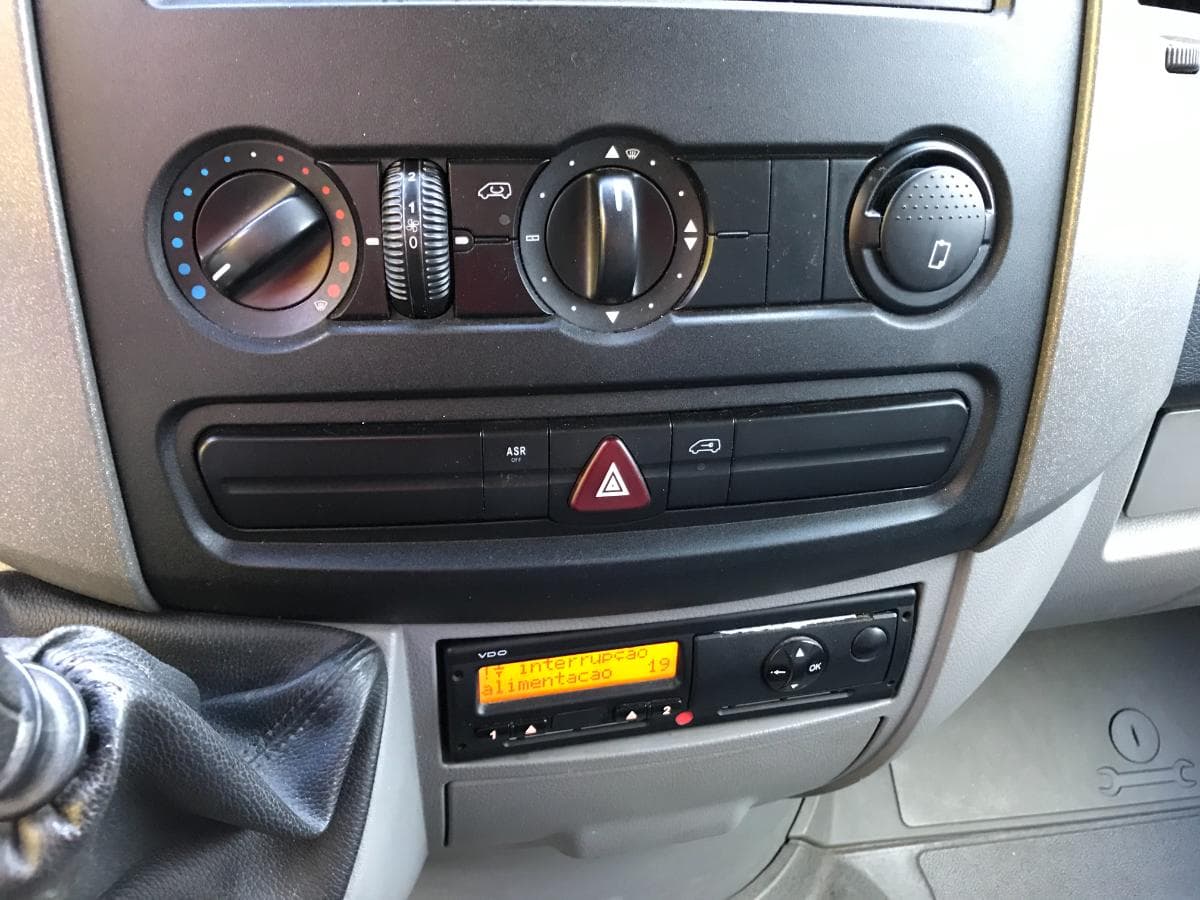 Mercedes-Benz Sprinter 516 CDI · Pesado · Ano 2010 — imagem 17