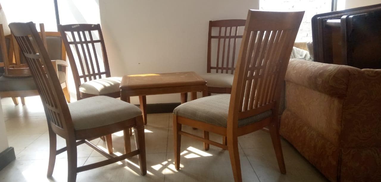 Mobilier de maison · — image 2