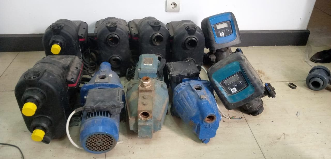 Bombas de água. · — imagen 1
