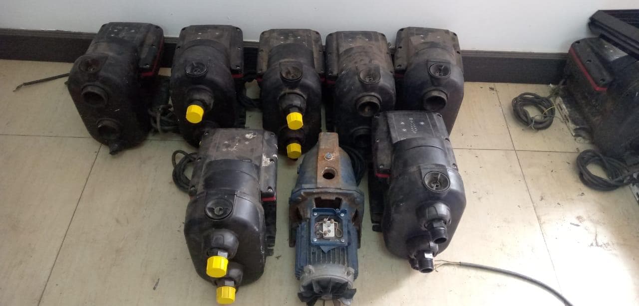 Bombas de água. · — imagen 1