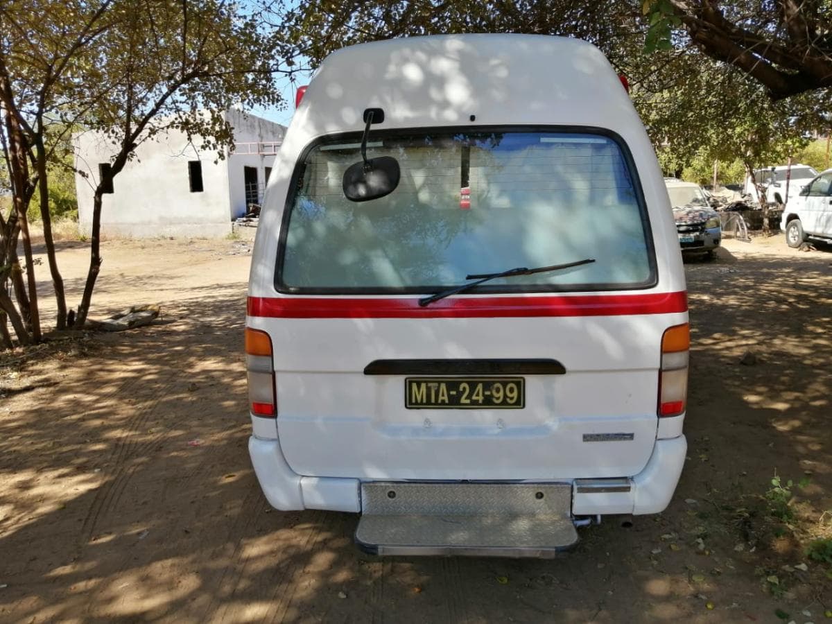 Toyota Hiace - Ambulância · — imagem 16