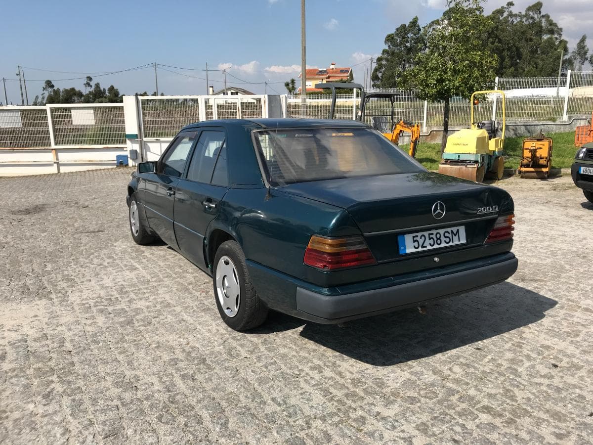 Mercedes-Benz 200D · Ano 2001 — imagem 6