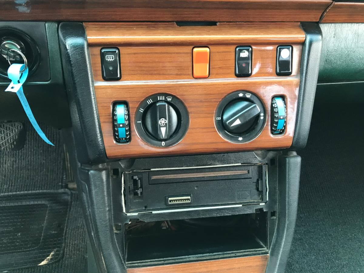 Mercedes-Benz 200D · Ano 2001 — imagem 17