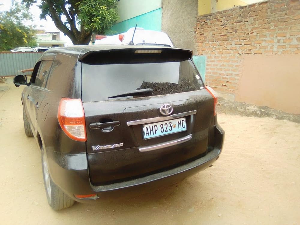 Toyota Vanguard · — imagem 3