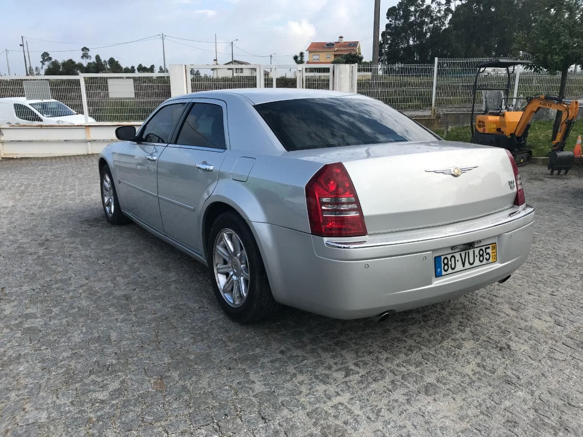 Chrysler 300 C 5.7L V8 Sedan · Ano 2008 — imagem 6