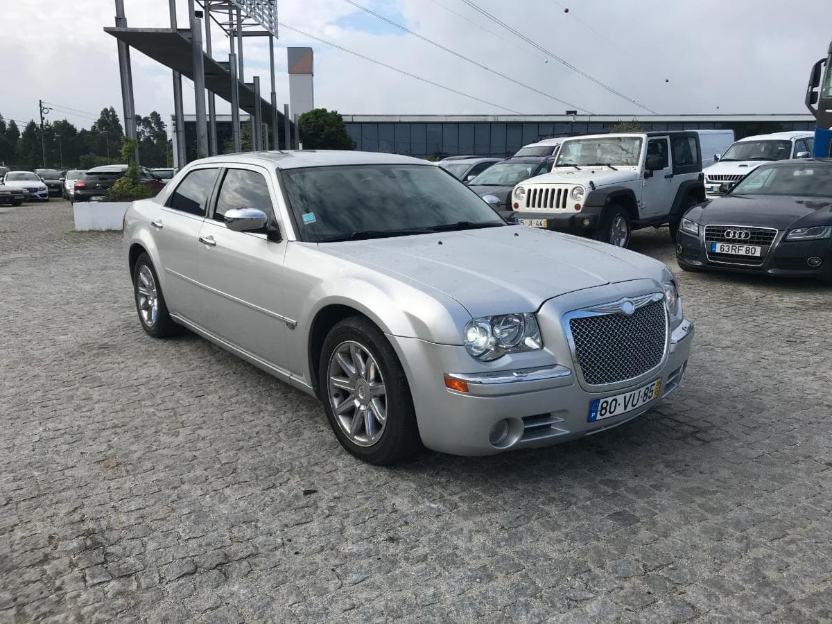 Chrysler 300 C 5.7L V8 Sedan · Ano 2008 — imagem 1