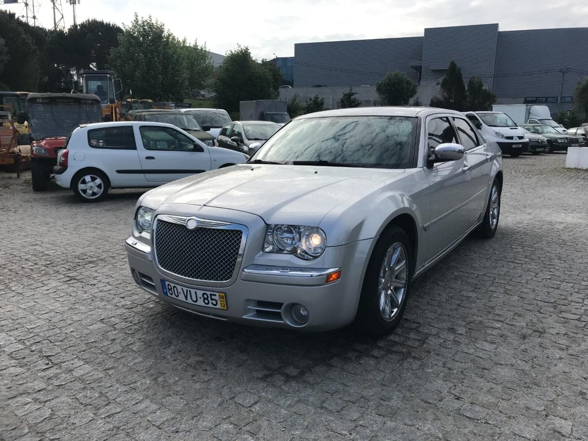 Chrysler 300 C 5.7L V8 Sedan · Ano 2008 — imagem 3
