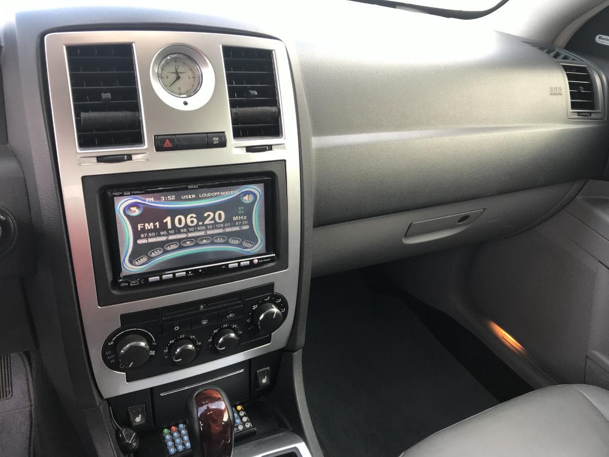 Chrysler 300 C 5.7L V8 Sedan · Ano 2008 — imagem 20