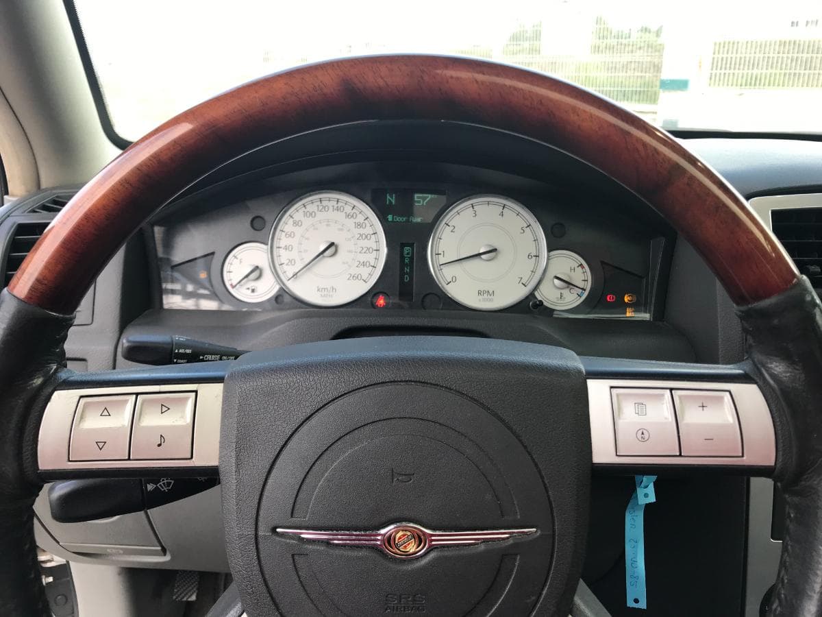 Chrysler 300 C 5.7L V8 Sedan · Ano 2008 — imagem 21