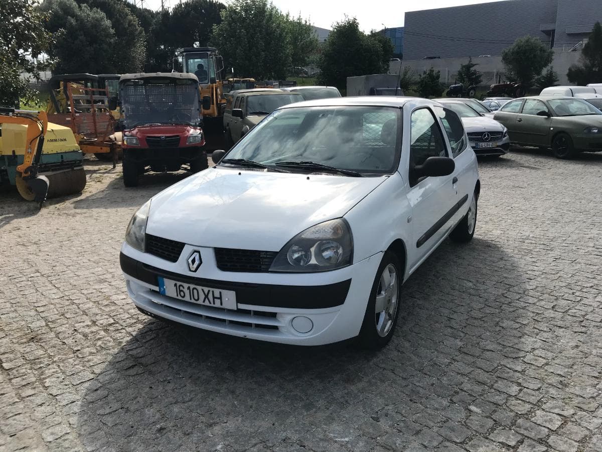 Renault Clio 1.5 DCI · Ano 2004 — imagem 3