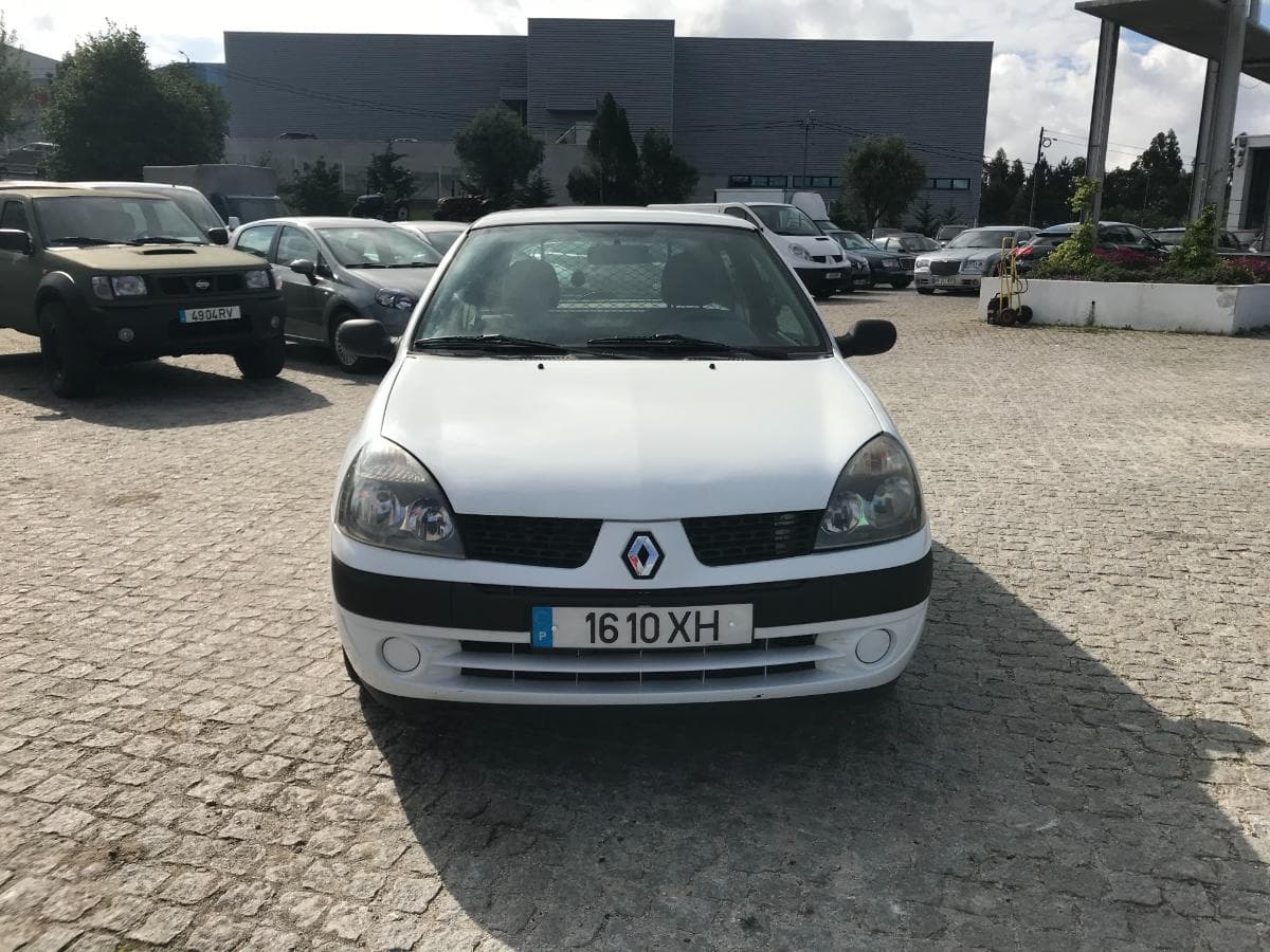 Renault Clio 1.5 DCI · Ano 2004 — imagem 2