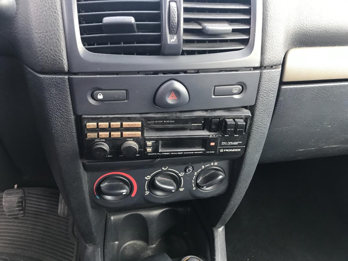Renault Clio 1.5 DCI · Ano 2004 — imagem 14
