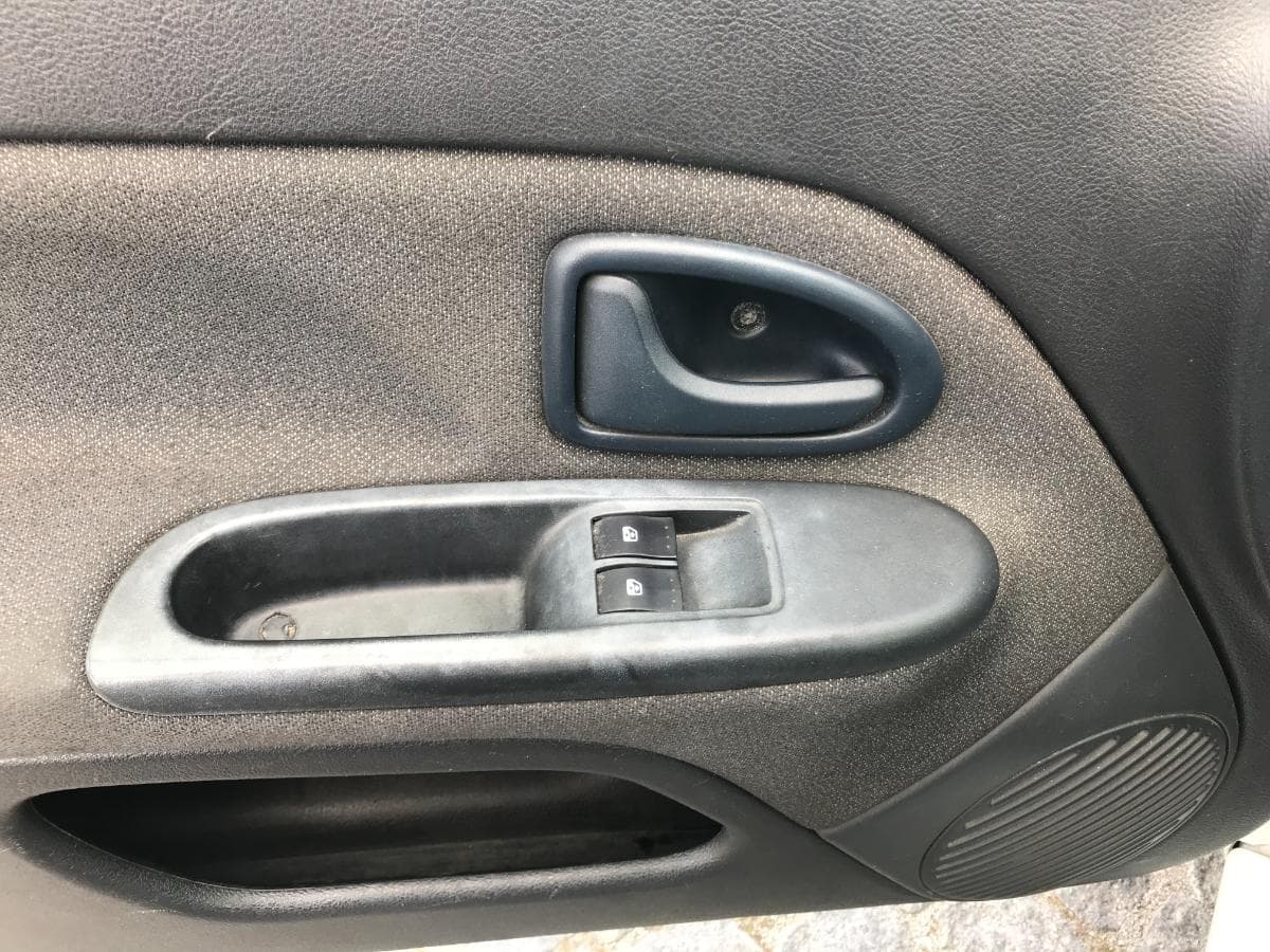 Renault Clio 1.5 DCI · Ano 2004 — imagem 16