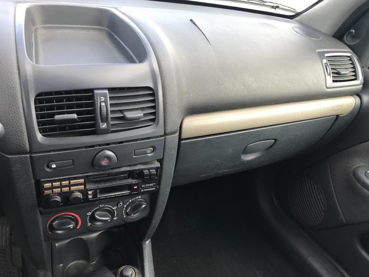 Renault Clio 1.5 DCI · Ano 2004 — imagem 17